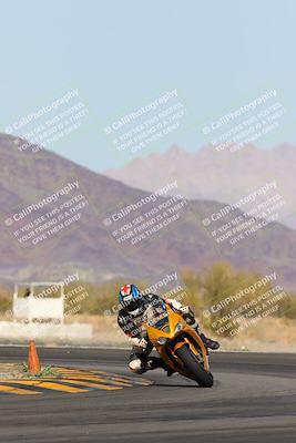 media/Feb-04-2023-SoCal Trackdays (Sat) [[8a776bf2c3]]/Turn 14 (115pm)/